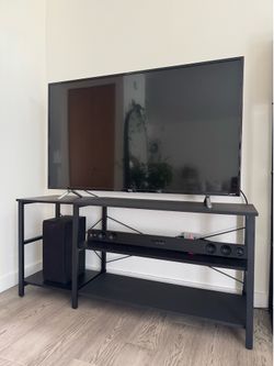 Roku - 55" Class Select Series 4K QLED Smart RokuTV