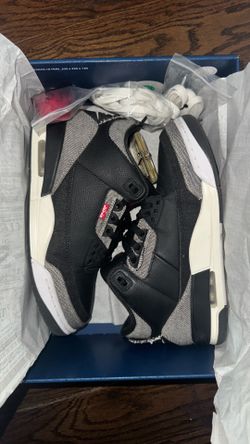 Jordan 3 Levi