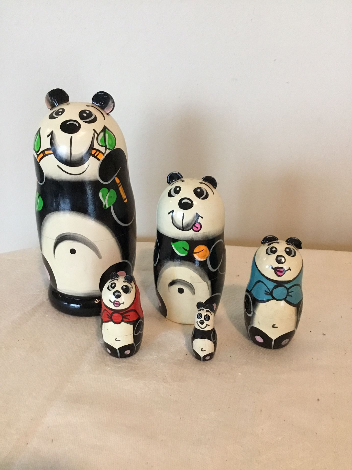 Wood Russian Nesting Doll Pandas 5 pcs 5” inches chewing bamboo orig $65