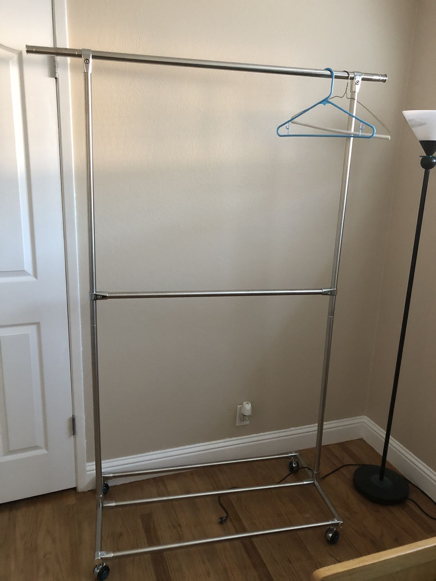 Clothes rack