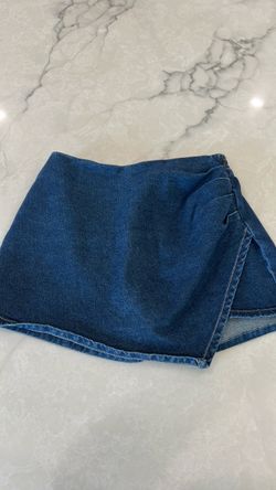 Women’s skorts