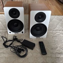 Fluance Ai40 Powered Bookshelf Speakers