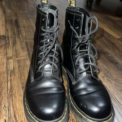 Dr. Martens- 1460 Women’s Leather Boots