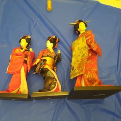 Japanese Geisha Dolls. Quantity Of 3. Exquisite Details In Kimonos. 2 9 In One 12 In Tall.