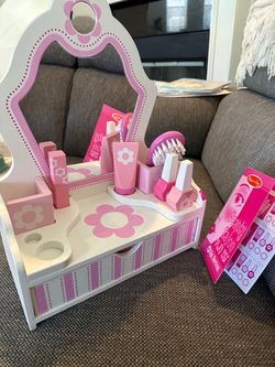 Melissa & Doug Vanity Play Set