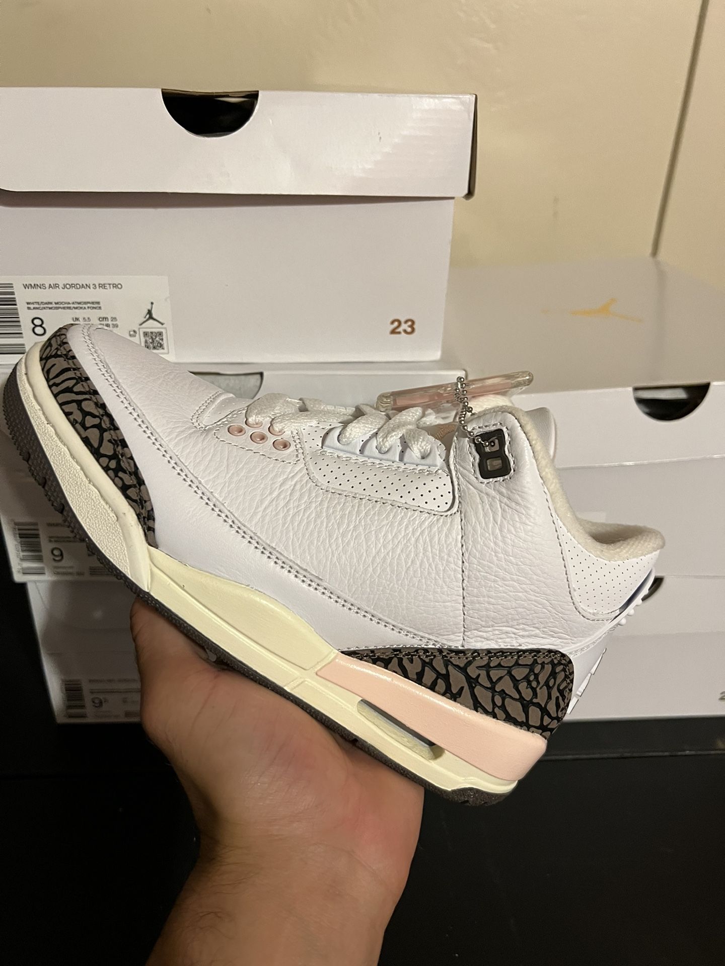 Air Jordan 3 Retro Neopolitan Dark Mocha 