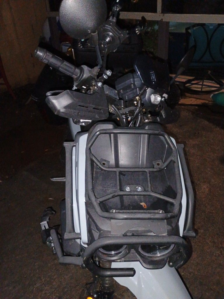 Motor Cycle/Moped,