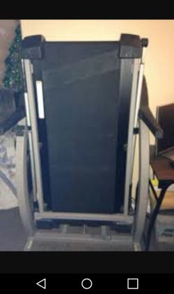 Treadmill with incline