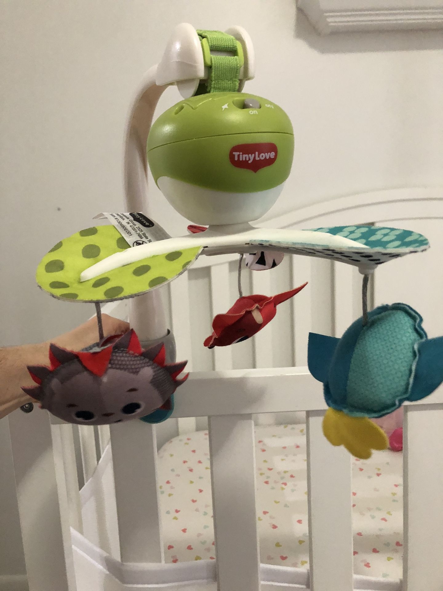crib mobile 