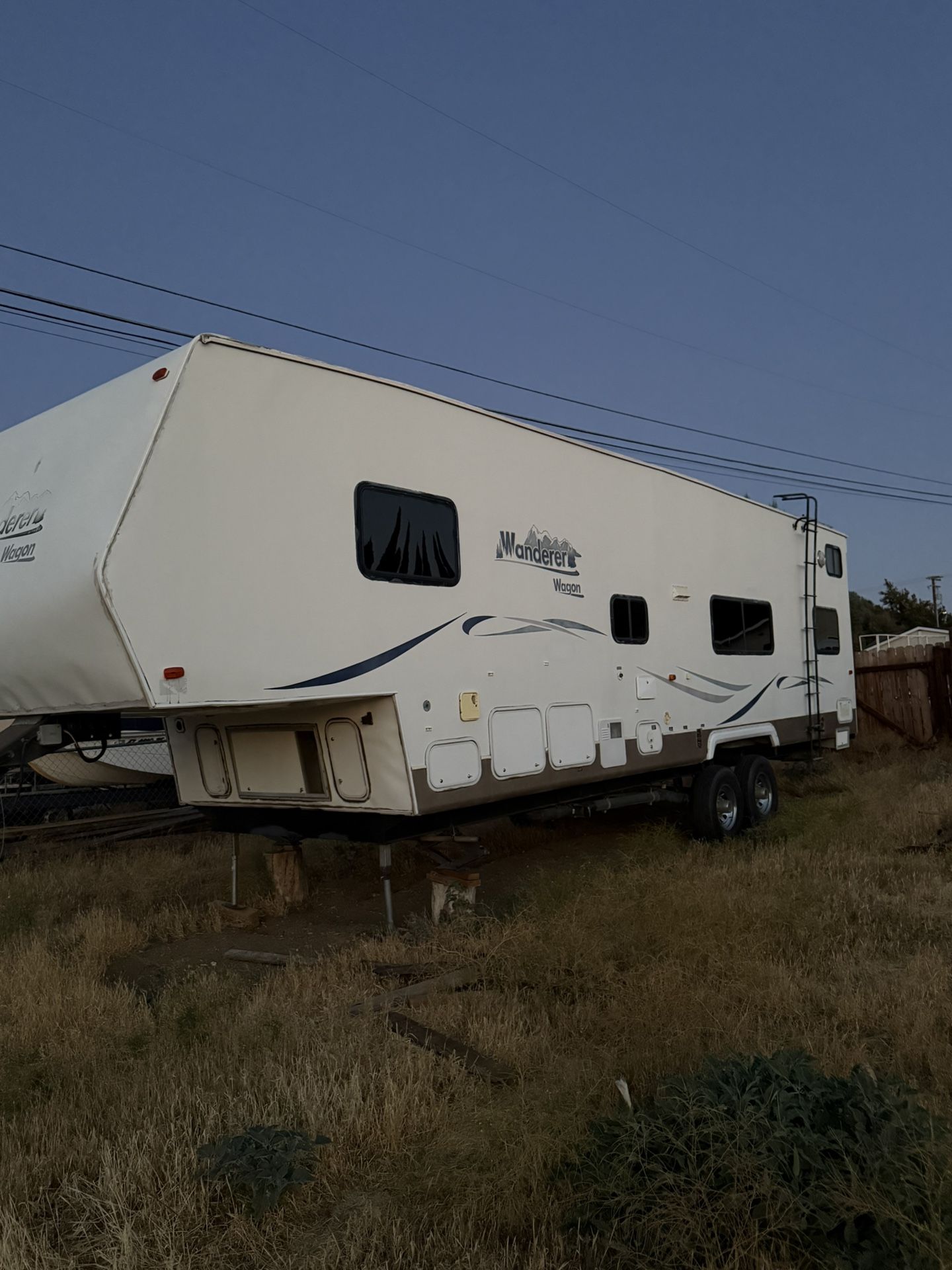 35ft wanderer by thor 5th wheel toy hauler
