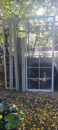 # puerta corrediza 60 x80