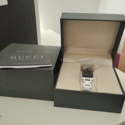 Used Gucci Watch (Authentic)