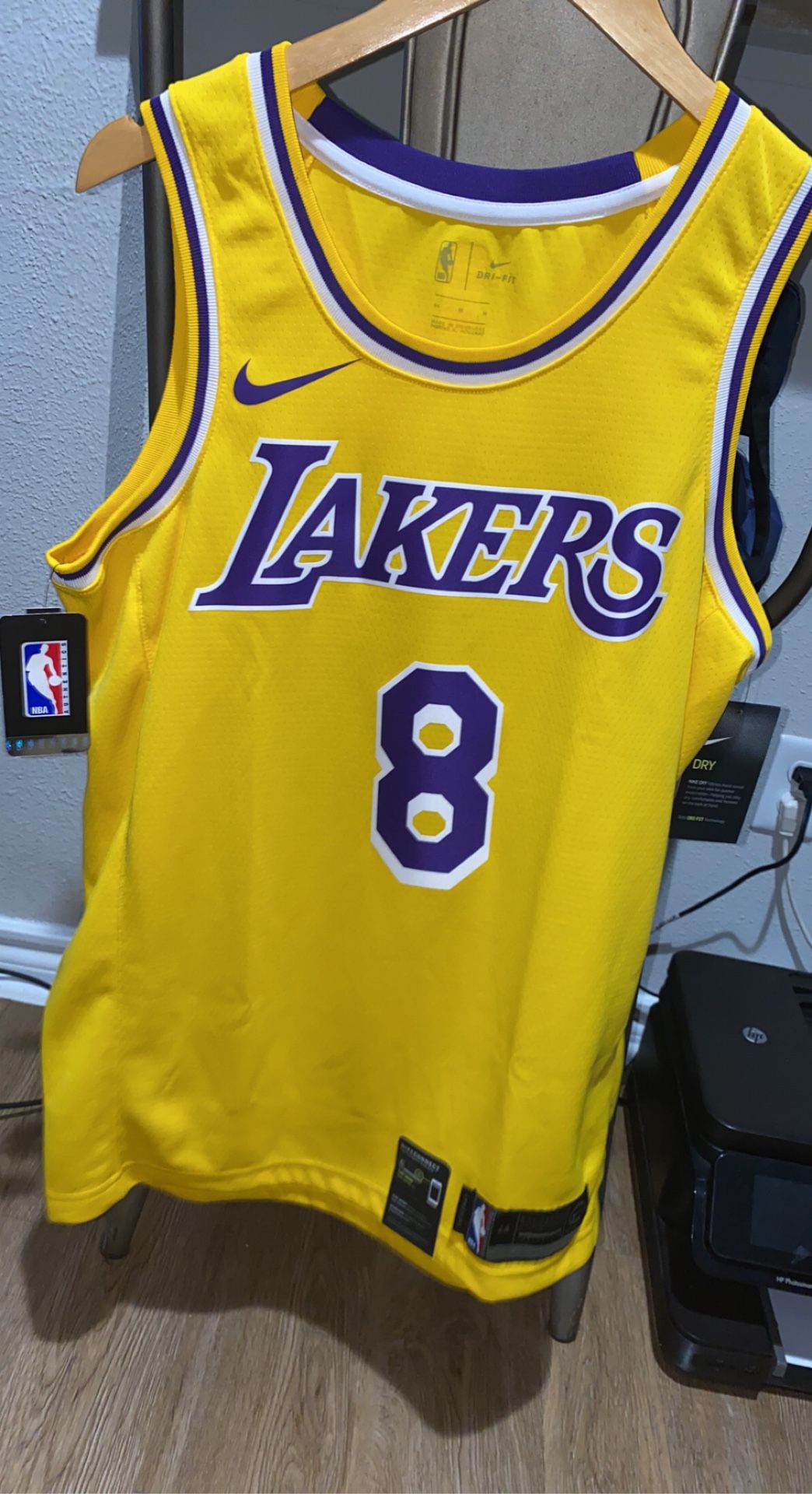 Nike Los Angeles Lakers Kobe Bryant Jersey Size Medium 🔥🔥 Brand New With Tags 