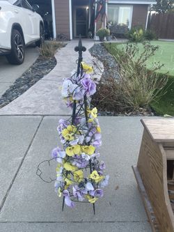 Stand Decoration. Free