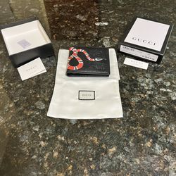 Gucci wallet for Sale in Norwalk, CT - OfferUp