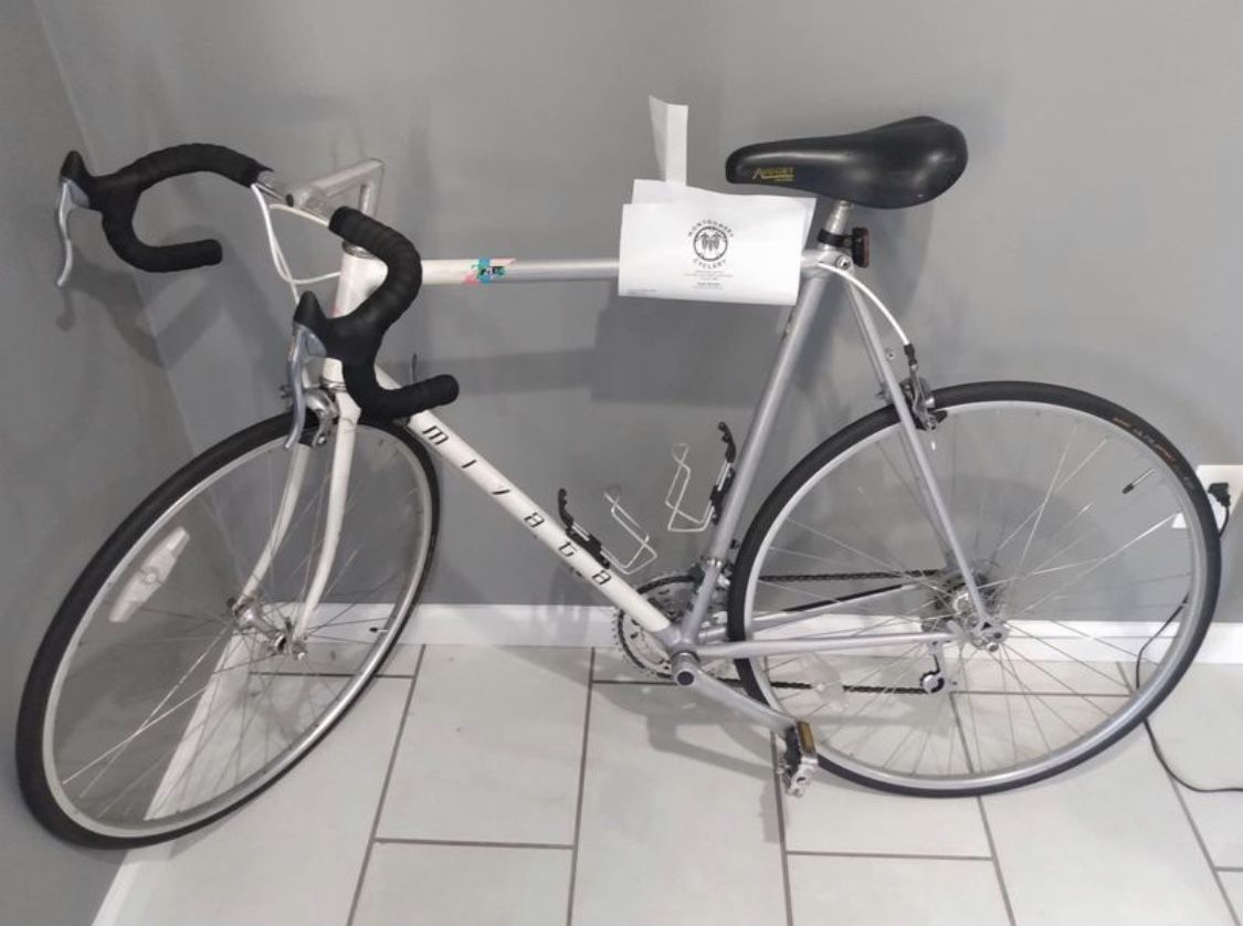 Classic Miyata Road Bike – Lightweight & Reliable