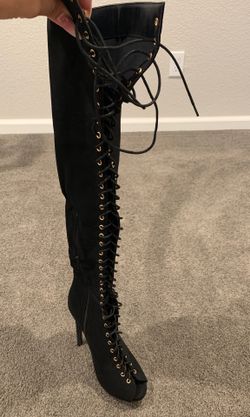 Knee high super cute black boots