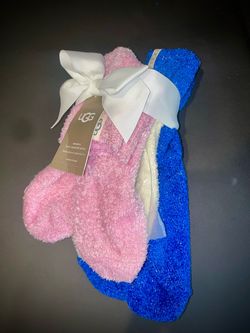 Women’s Ugg socks 3 pairs