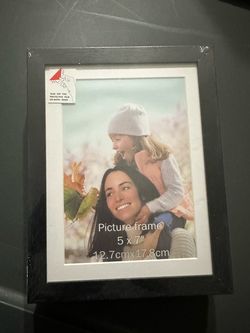 5 pack 5x7 black picture frames