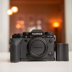 Fujifilm X-T5 Camera