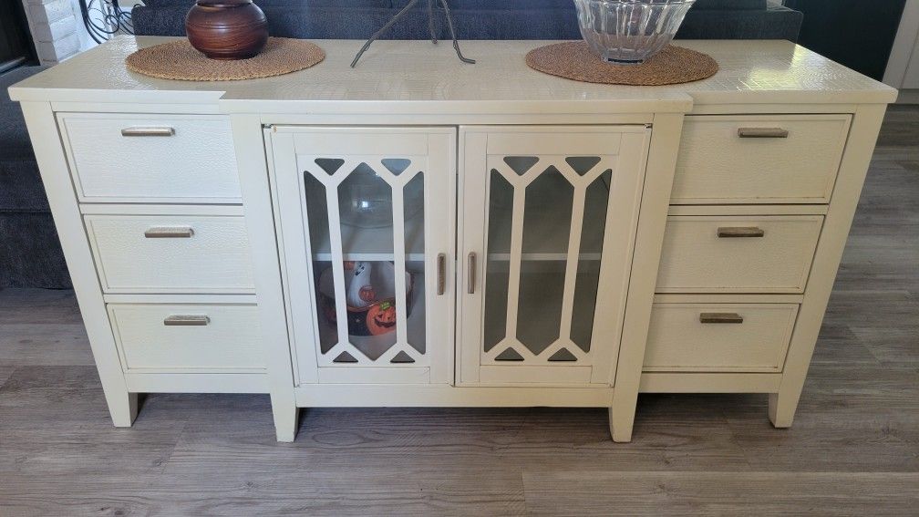 Beautiful White Console Table with Alligator Skin Design on top