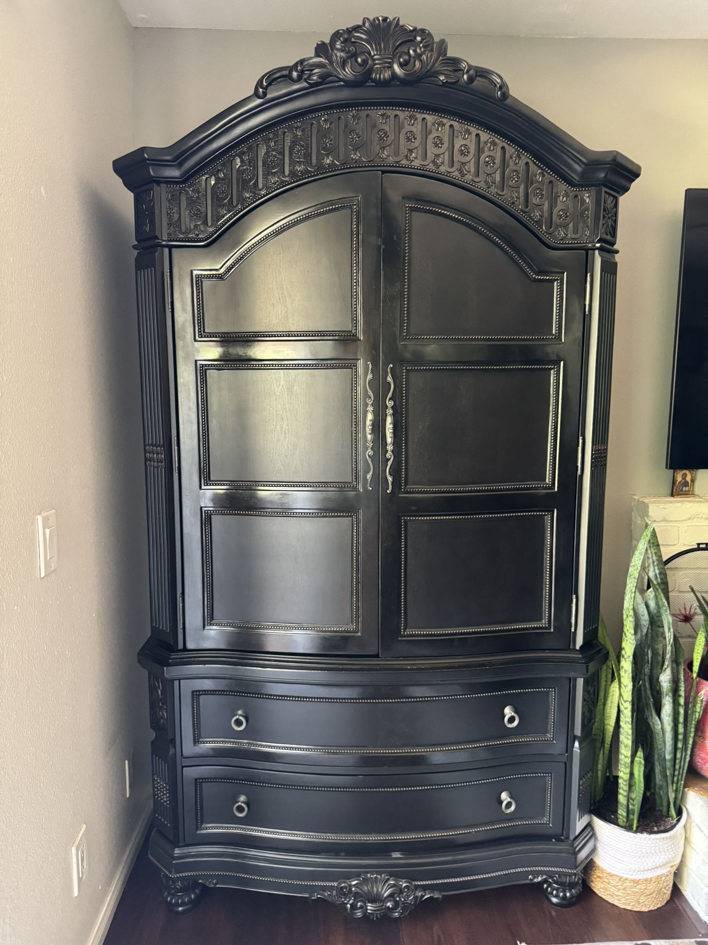 Armoire Ashley Britannia Rose Solid Wood Black Bronze Cabinet Hutch 85x49x21in
