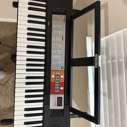 Yamaha keyboard piano