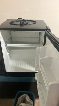 Mini fridge