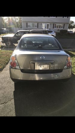 2004 Nissan Altima 111,000 miles runs perfect