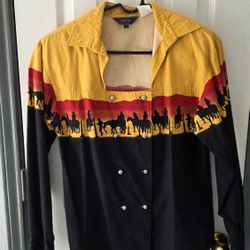 Ladys Blouse  Like New.   Size Medium Bought At Boot Jack