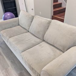 Comfy Couch (Good Condition | Must Go)