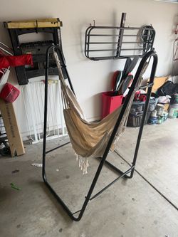Swing hammock chair with frame