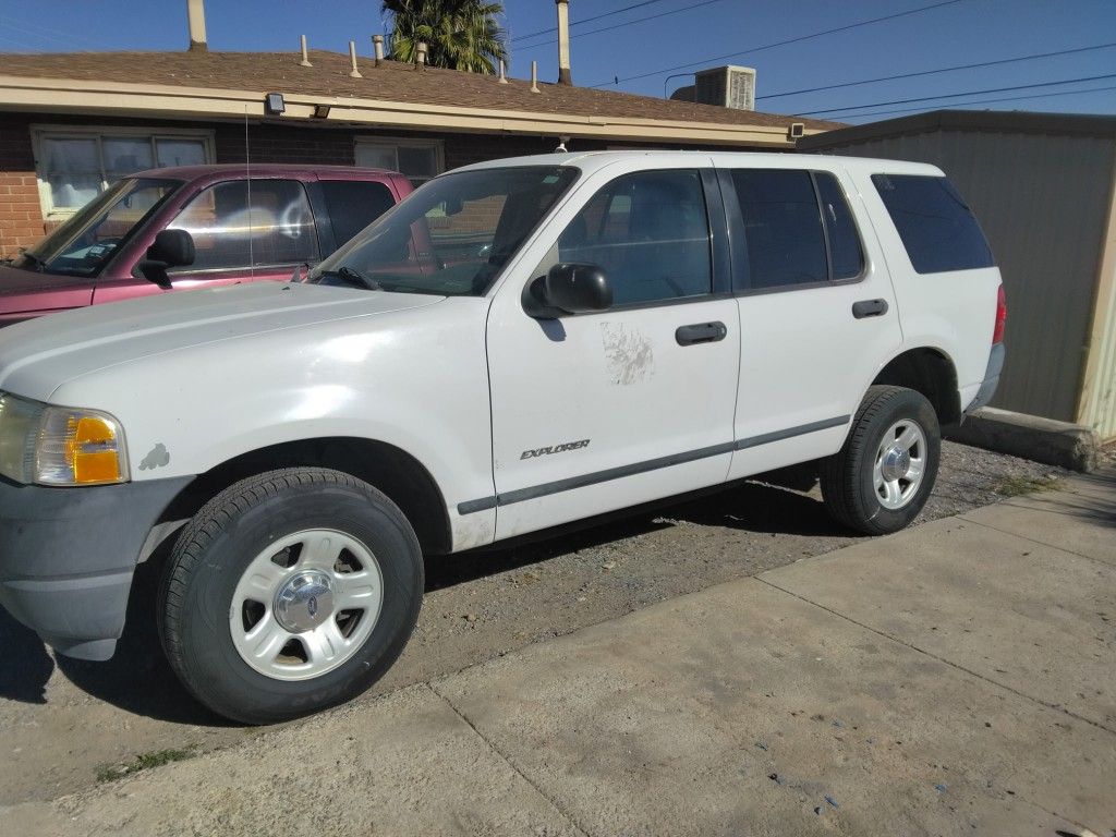2005 Ford Explorer