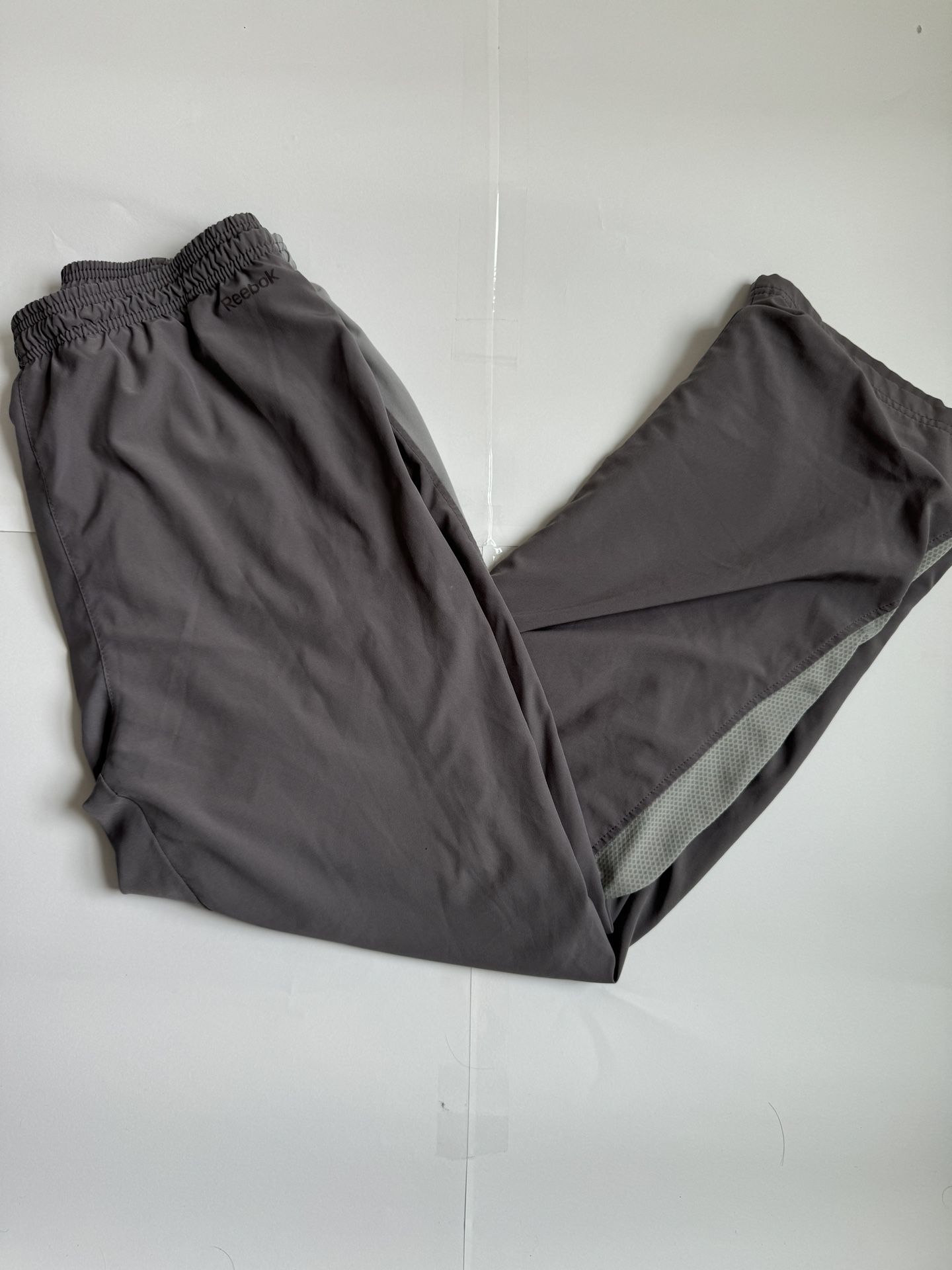 Reebok Mens Workout Windbreaker  Lightweight Tracksuit Pants Gray Large
