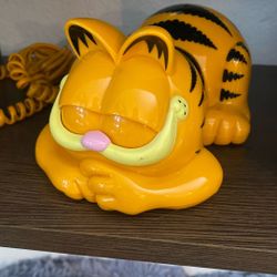 Vintage Garfield Phone - By Telemania
