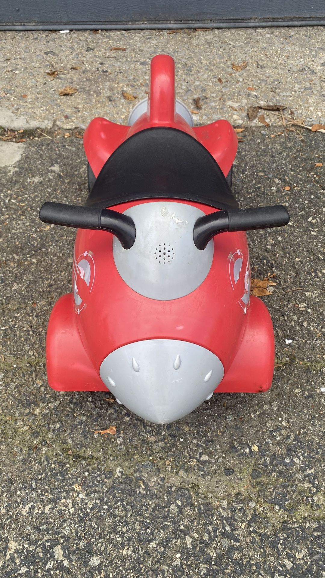 Radio Flyer Retro Rocket Ride-On with Lights, Sounds and Under-Seat Storage