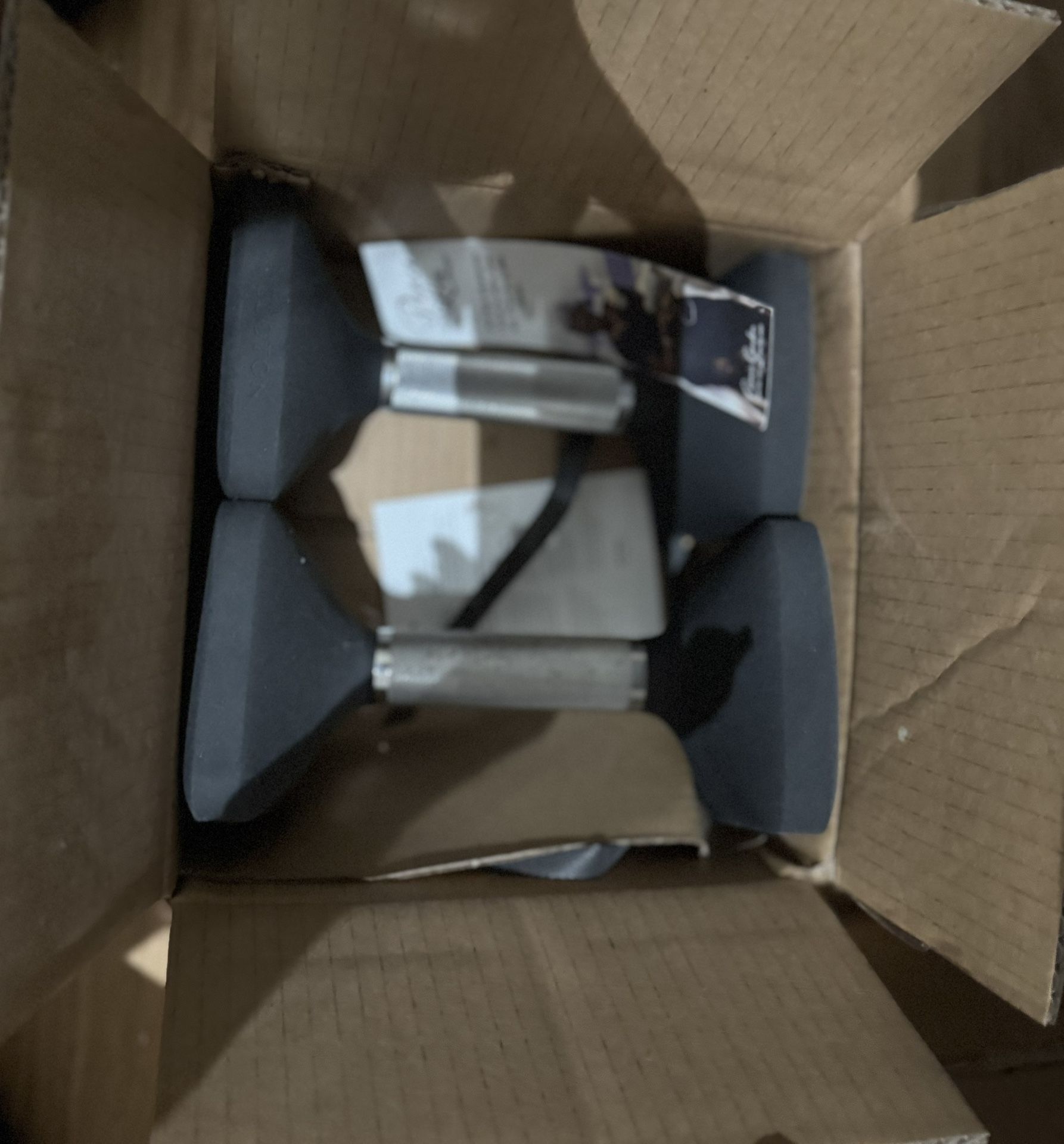 🔥 Brand New Peloton 20 lb Dumbbells – Never Used