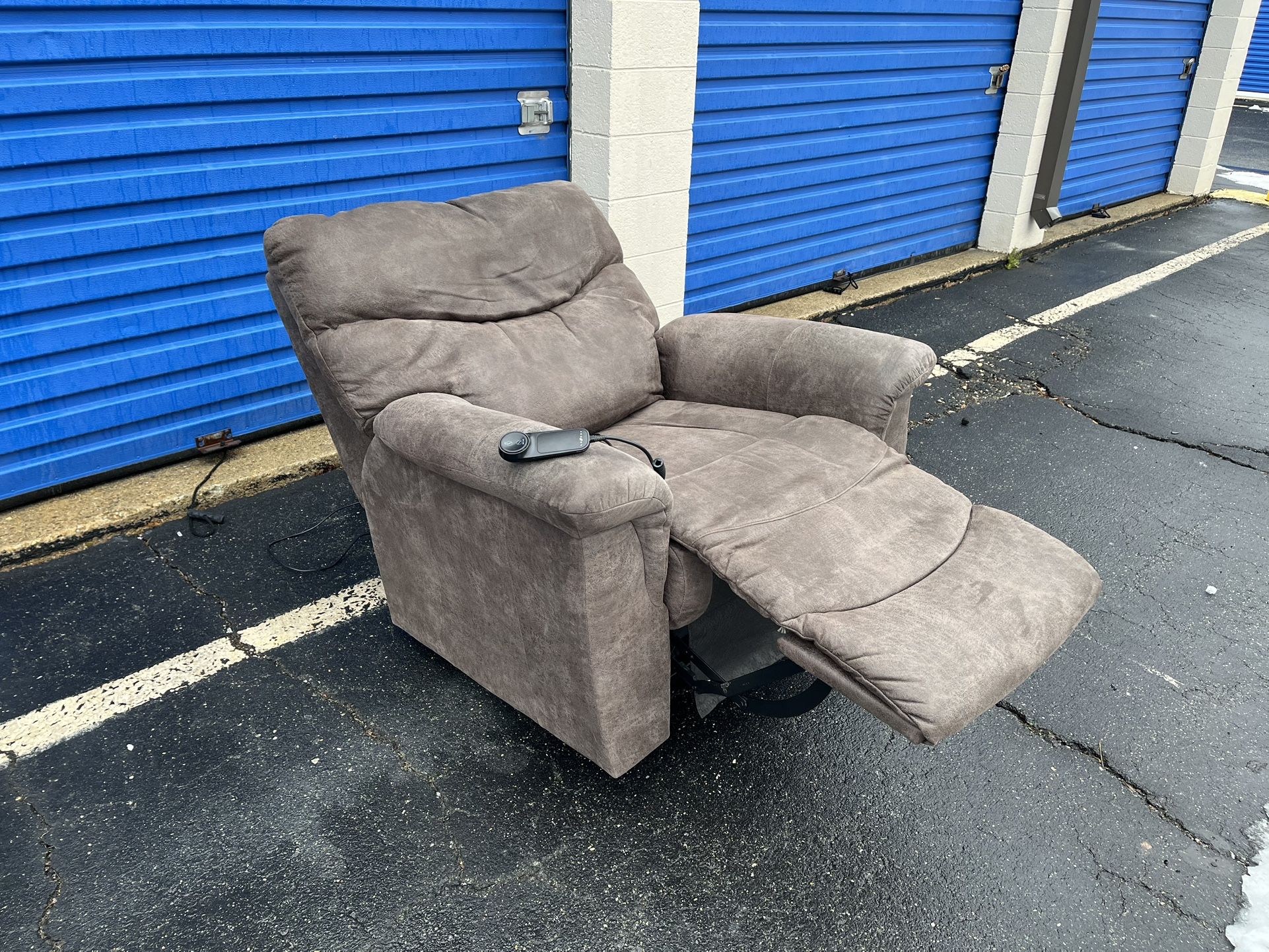 LAZYBOY JAMES LIFT POWER RECLINER