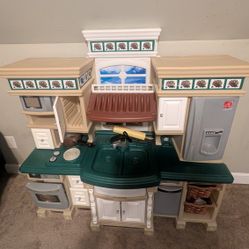 Play Kitchen Set