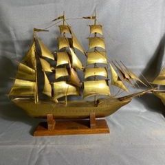 Heavy Brass Ships On The Stand