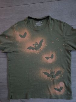 Halloween tshirt small 100%cotton