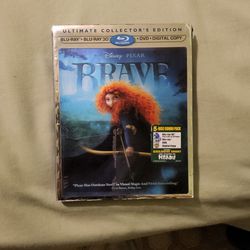 DISNEY PIXAR BRAVE BLU-RAY 3D & BLU-RAY 4 DISC ULTIMATE COLLECTOR'S EDITION !