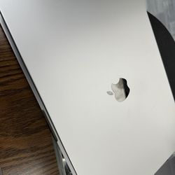2021 MACBOOK PRO 