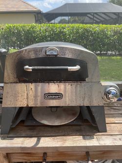 Cuisinart outdoor tabletop gas grill/ pizza maker