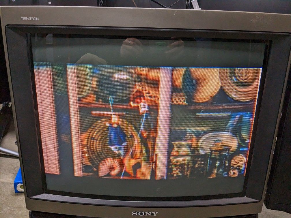 Sony Trinitron KV-20TS24 20" CRT Tube TV Retro Gaming