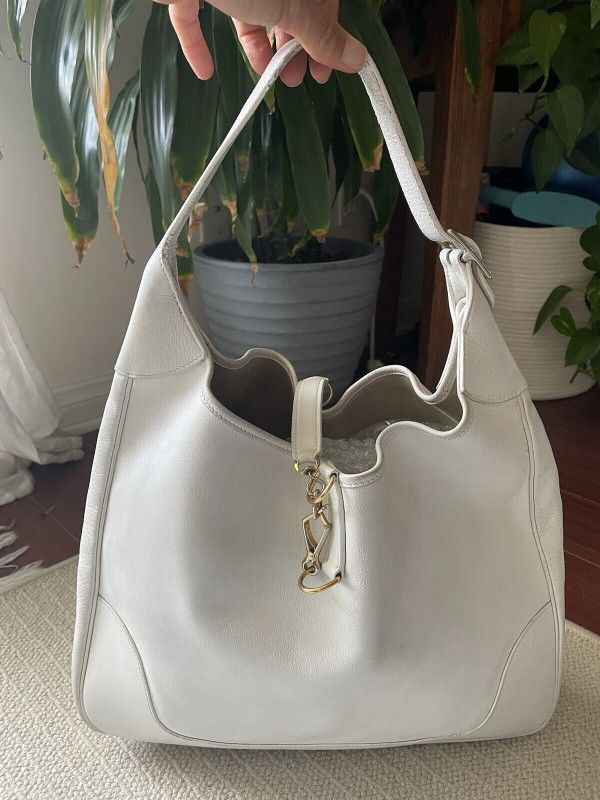 HERMES White Vache Leger Trim Bag