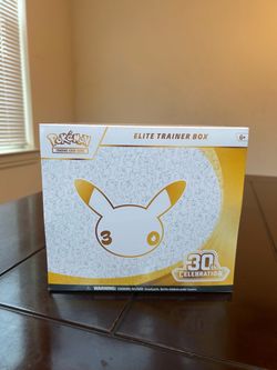 Pokémon TCG 30th Celebration Elite Trainer Box