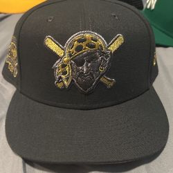 Pittsburgh Pirates Fitted Hat 