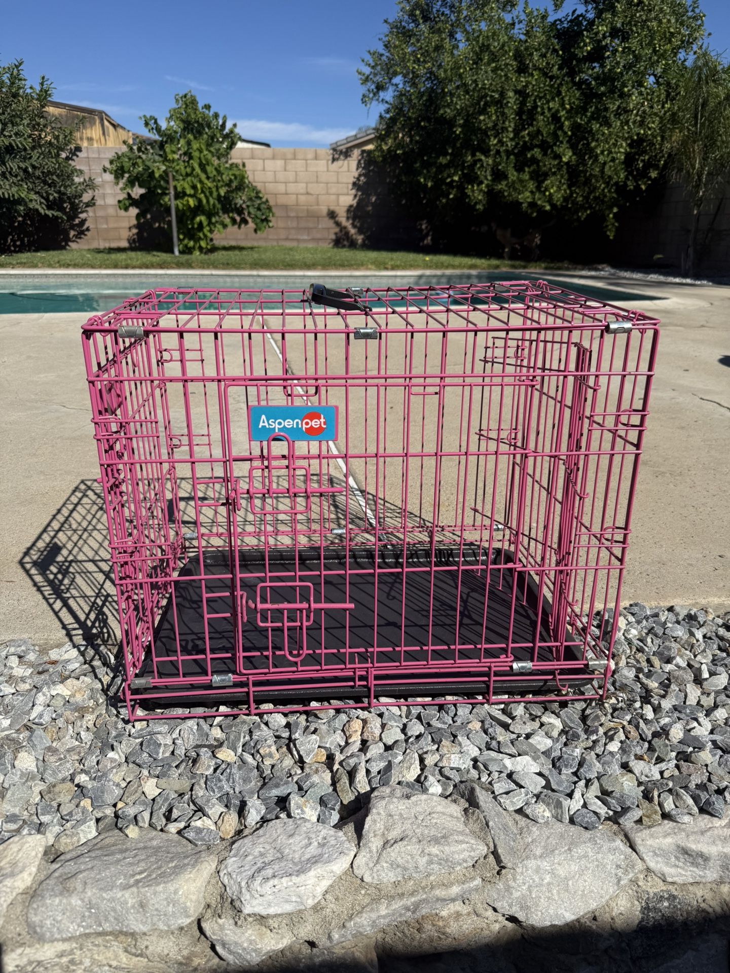 Small Dog/Cat Kennel 24” – AspenPet Brand, Pink & Clean!