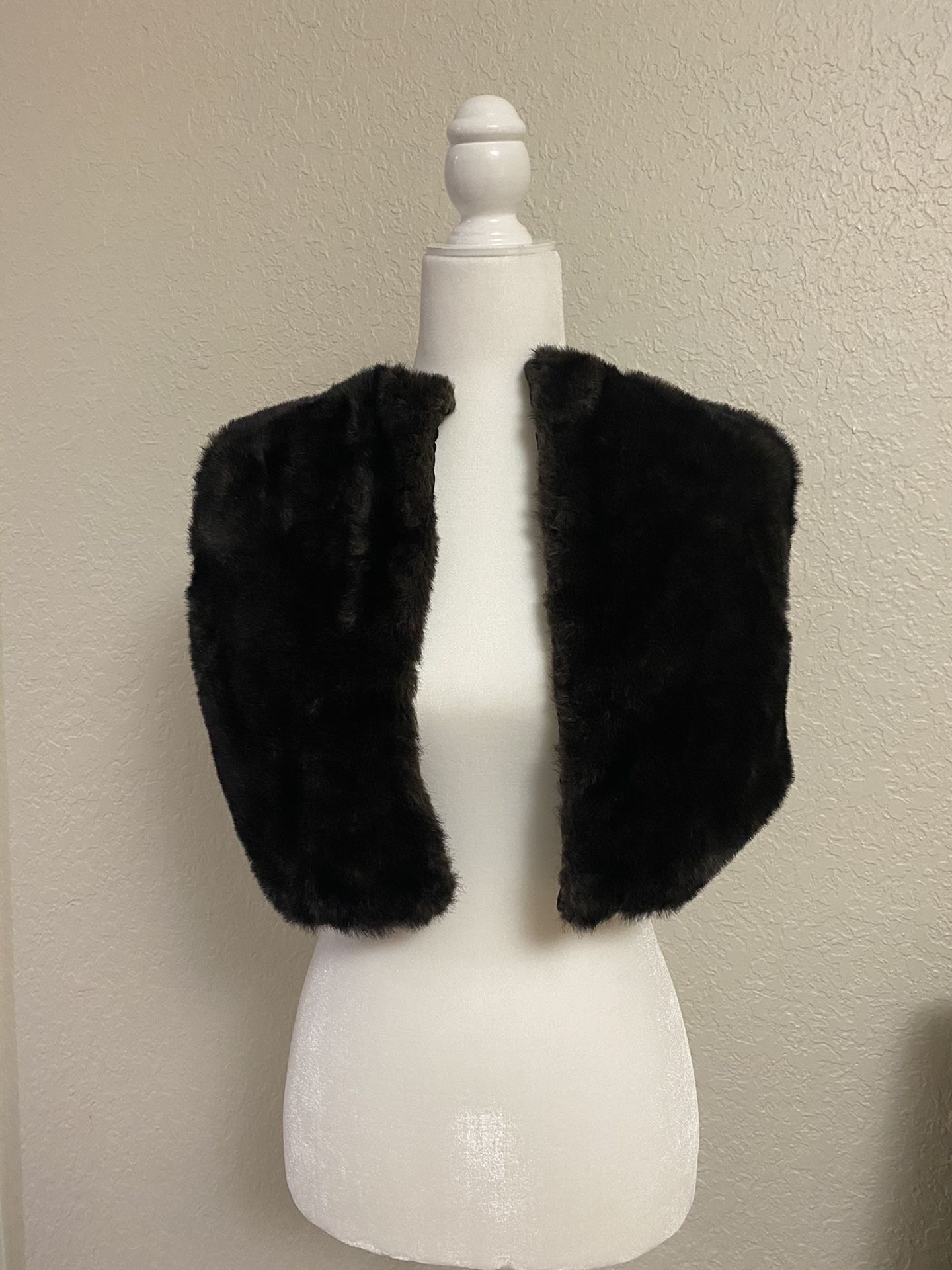 Cropped Fur vest